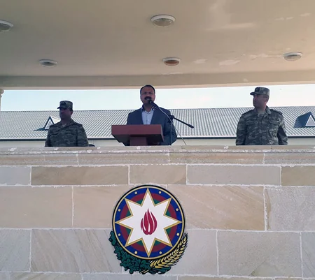 Hərbi hissələrdə andiçmə mərasimi keçirilib