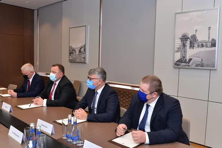 Azerbaijani foreign minister meets Estonian MP