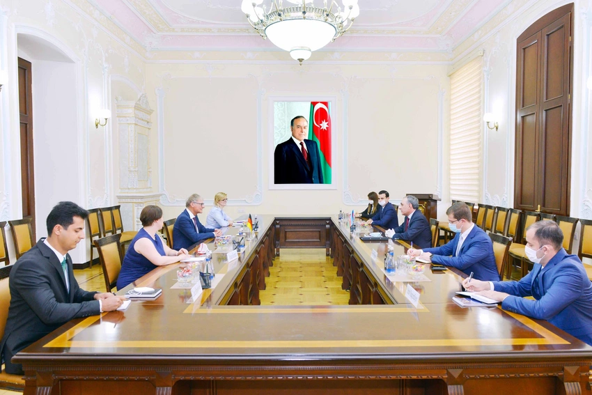 Baş prokuror Almaniyanın ölkəmizdəki səfiri ilə görüşdü