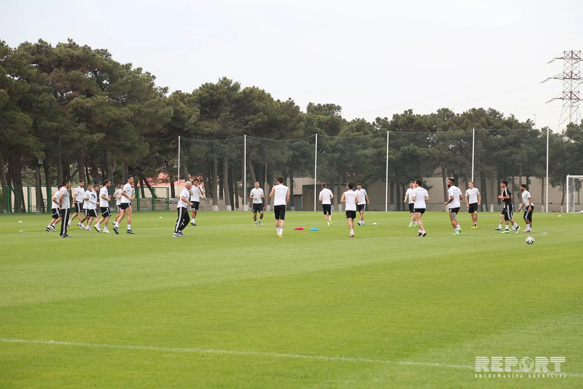 Neftçi Qarabağla final oyunuöncəsi son məşqini keçirib