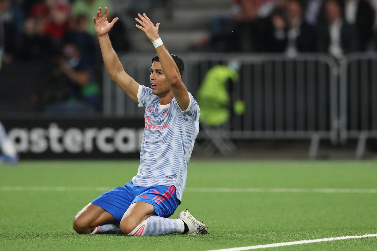 Ronaldu müdafiəçilərə ən az pressinq edən hücumçudur