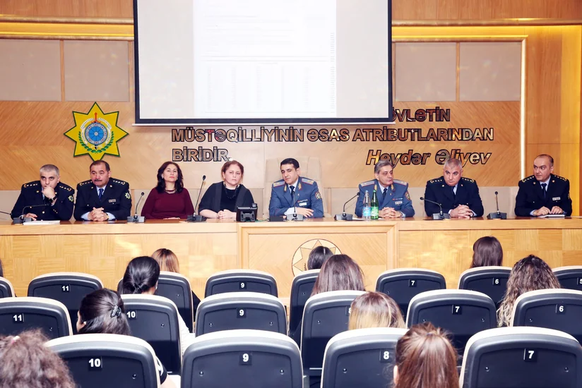 Dövlət Gömrük Komitəsində qadın namizədlərin iştirak etdiyi test imtahanına start verilib