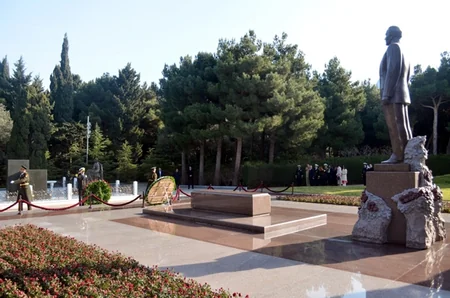Azərbaycan ilə Pakistan arasında hərbi əməkdaşlığın genişləndirilməsi məsələsi müzakirə olunub