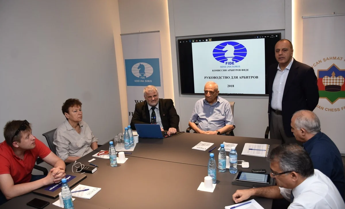 FIDE Bakıda seminar keçirir