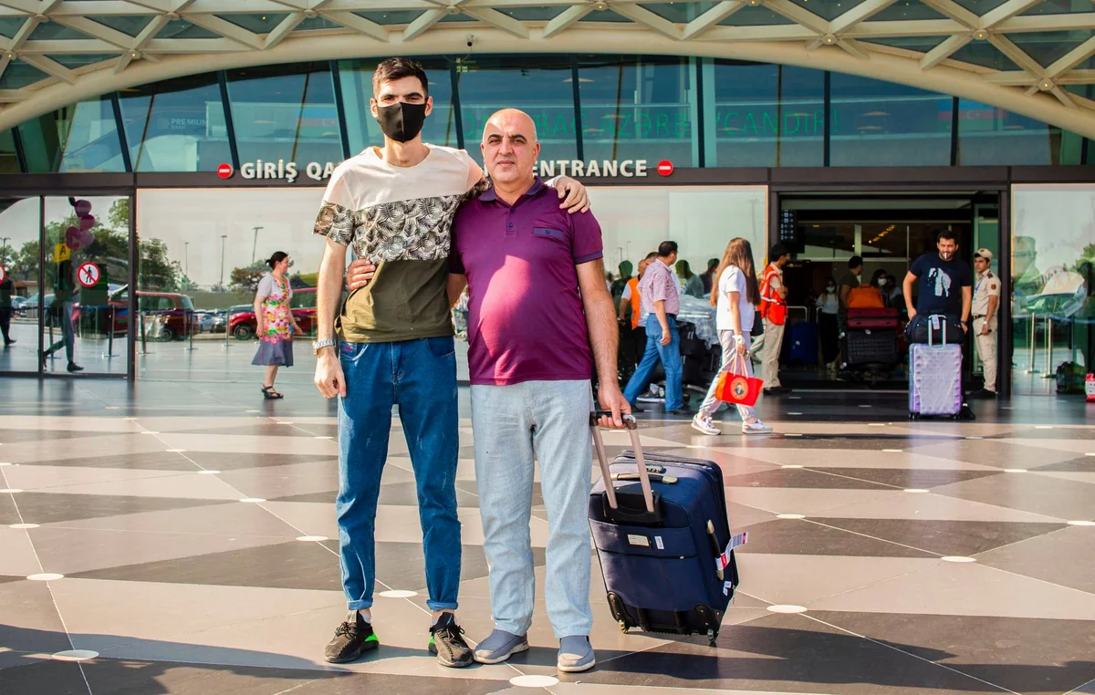 Türkiyəyə göndərilən daha 3 qazimiz sağalaraq Vətənə geri dönüb