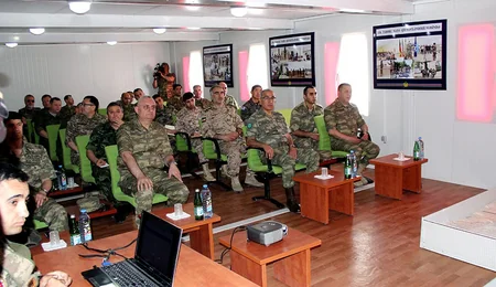 NATO rəsmisi və hərbi attaşelər Azərbaycan ordusunun kəşfiyyat bölüyünün təlimini izləyib