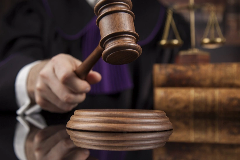 Gəncədə dayısı və arvadını bıçaqlamaqda təqsirləndirilən şəxs 19 il azadlıqdan məhrum edilib