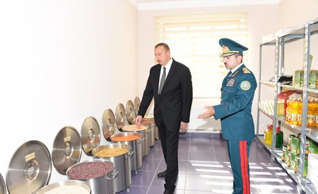 Prezident İlham Əliyev Şəkidə “Laza” sərhəd zastavasında yaradılan şəraitlə tanış olub