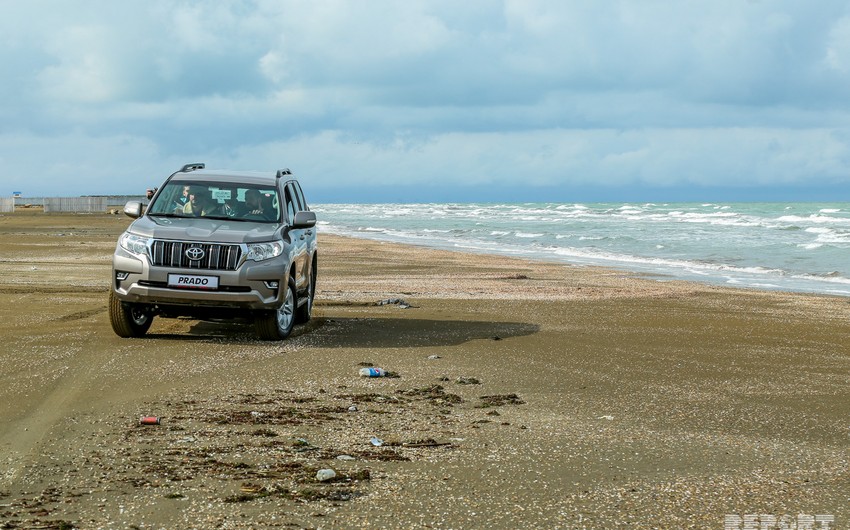 Bakıda yeni “Toyota Prado” nümayiş olunub