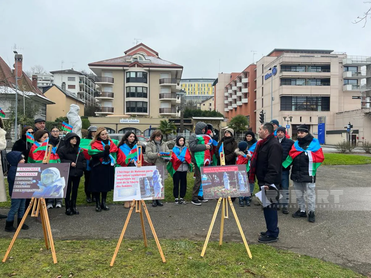 Fransada yaşayan azərbaycanlılar Evian şəhərində etiraz aksiyası keçirib - YENİLƏNİB