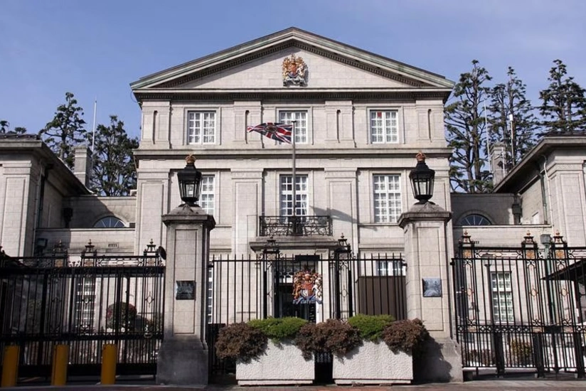 Britaniya XİN vətəndaşlarını Livandan çıxmağa çağırıb