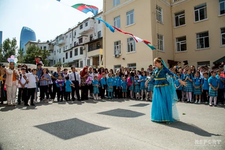 Bakı Atatürk Liseyində “Bilik günü” qeyd olunub - FOTOREPORTAJ