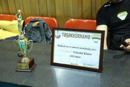 İdman jurnalistləri və Azəryol klubunun iştirakı ilə voleybol tədbiri keçirilib - FOTO