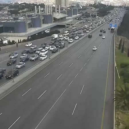 Bakının 10 yolunda tıxac var - SİYAHI