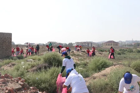 Bakıda “Xəzəri qoruyaq” adlı təmizlik aksiyası keçirilib