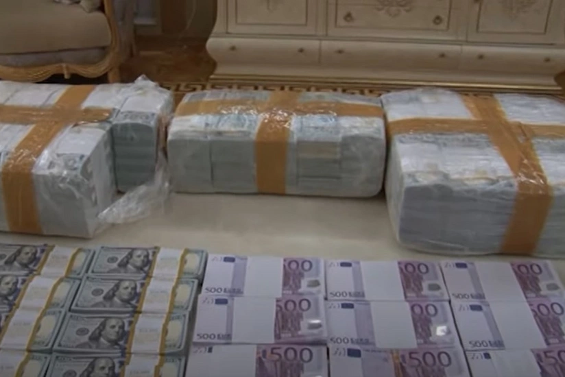 Vilyam Hacıyevin qablaşdırılaraq gizlətdiyi pullar üzə çıxdı - FOTO