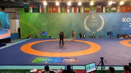İslamiada: Azərbaycanın 4 güləşçisi finalda, Kolesnik gümüş medal qazanıb