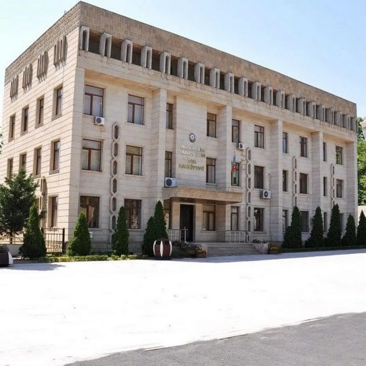 Goranboyun icra başçısının birinci müavini və baş memarı işdən çıxarıldı