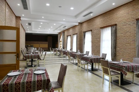 “Şah Abbas” və “Uğurlu Xan” karvansara kompleksi bərpadan sonra istifadəyə verilib - YENİLƏNİB