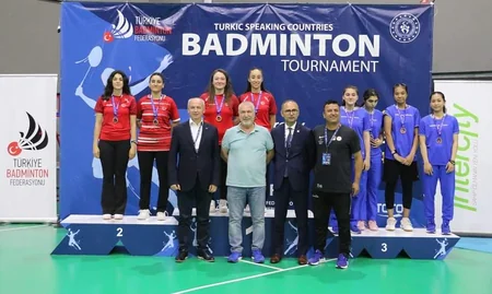 Azərbaycan badmintonçuları Türkiyədə 9 medal qazanıblar