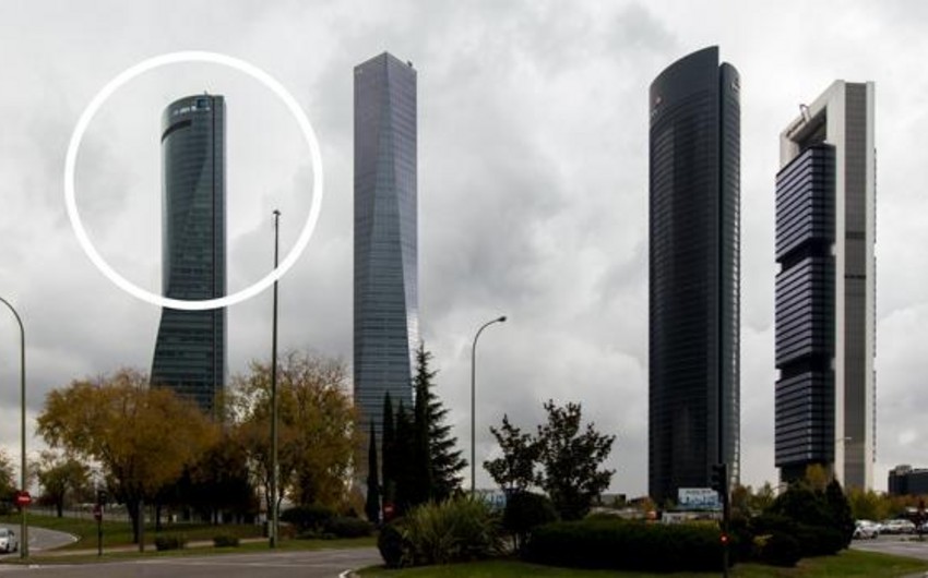Whole skyscraper evacuated due to explosion threat in Madrid