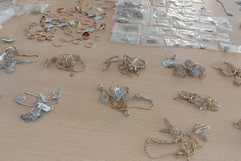 Astarada qohumunun evindən 100 min manatlıq qızıl oğurlayan şəxs saxlanılıb