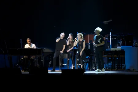 İtalyan müğənni Eros Ramazzotti Bakıda ilk dəfə konsert verib
