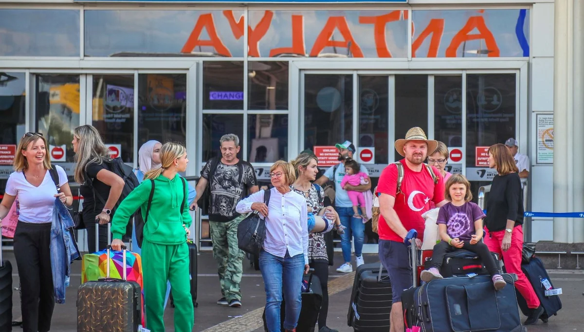 Dekabrda Antalyaya rekord sayda turist səyahət edib