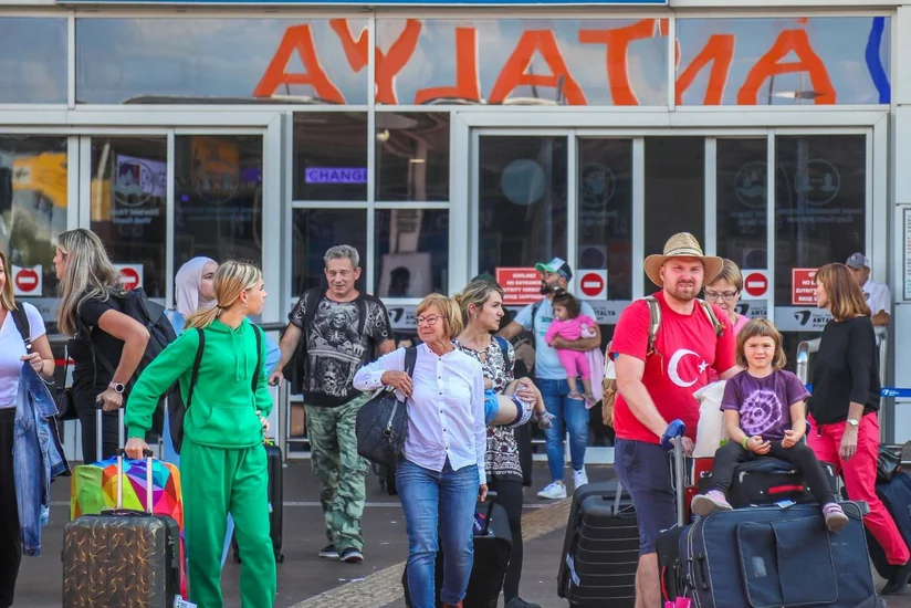 Dekabrda Antalyaya rekord sayda turist səyahət edib