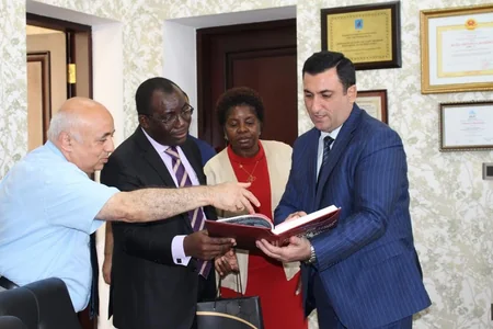 ​Anqola prezidentinin nümayəndələri ADNSU-da olub