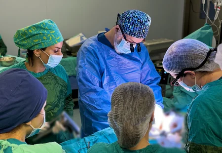 Yeni Klinikada ilk dəfə böyrək köçürülməsi əməliyyatı icra olunub