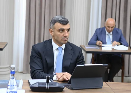 İqtisadi Şura 2025-ci və növbəti 3 il üzrə büdcə layihələrini müzakirə edib