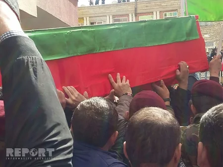 Azərbaycan ordusunun şəhid polkovniki və onun əsgəri Şəhidlər Xiyabanında dəfn edilib - FOTO - YENİLƏNİB