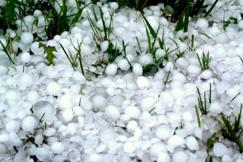 Kəlbəcərə dolu düşüb