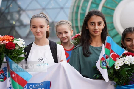 Avropa çempionatlarında 5 medal qazanan taekvondoçular Vətənə qayıdıb