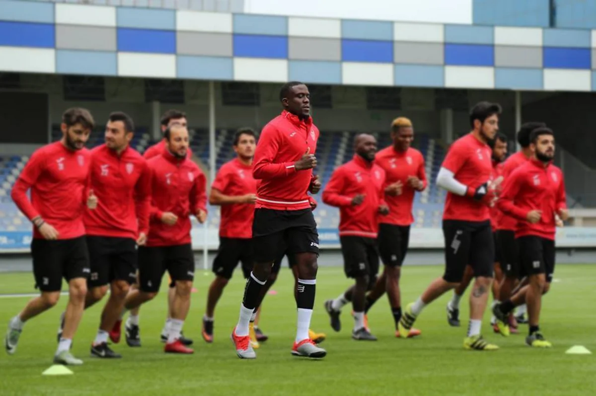 “Keşlə” klubu toqolu futbolçu ilə müqavilə bağlayıb