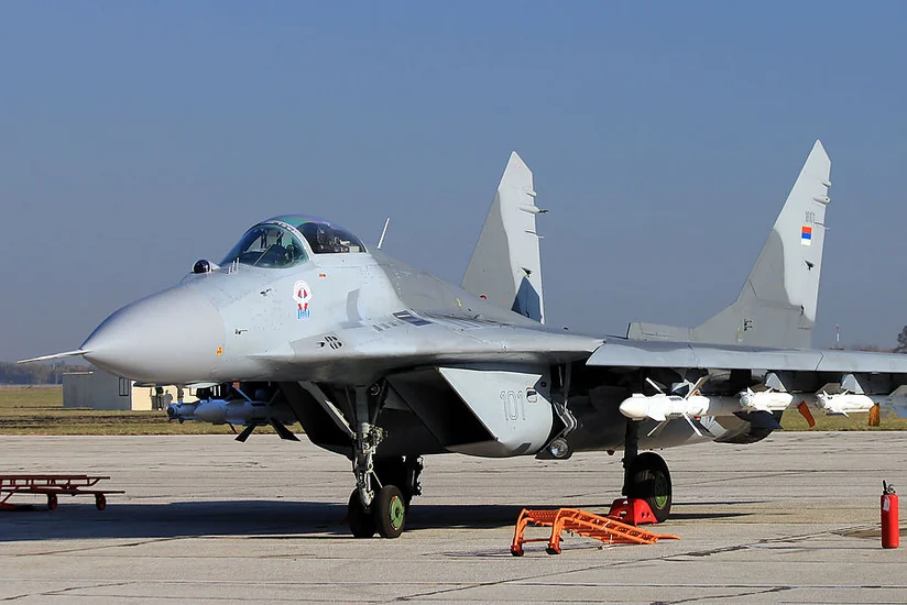 Сербия подняла в воздух два МиГ-29 для перехвата неизвестного объекта 