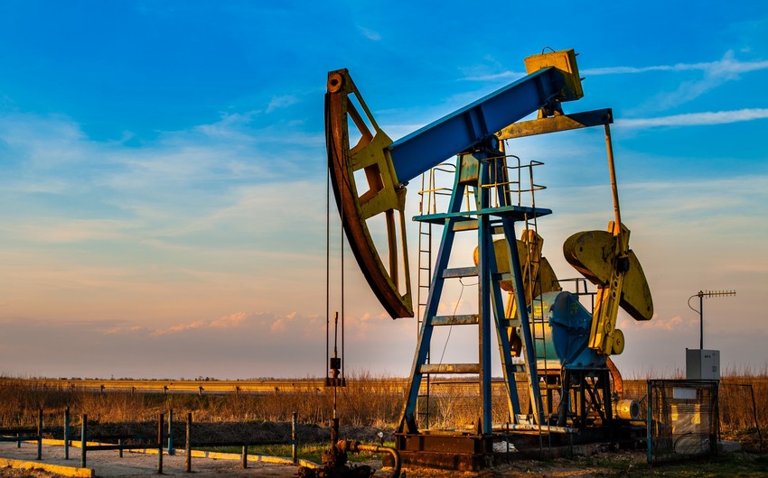 İranda neft hasilatı son 40 ilin minimum həddinə enib