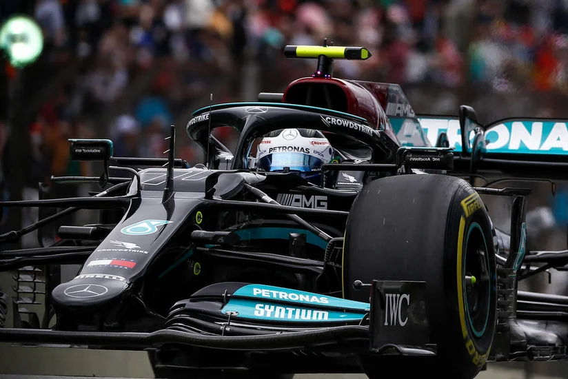 Боттас стал победителем спринтерской гонки Гран-при Бразилии Формулы-1