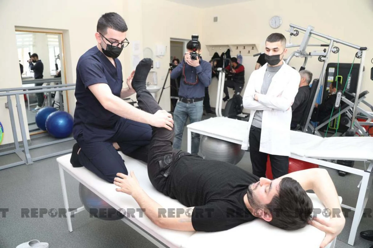 Qazi: Əvvəllər əsa ilə gəzirdim, indi nisbətən rahat yeriyə bilirəm