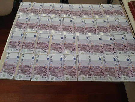 Sumqayıtda Yeni il axşamı 31450 avro və 4300 dollar oğurlayan dəstə üzvləri saxlanılıblar