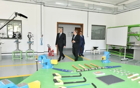 Prezident İlham Əliyev Sənaye və İnnovasiyalar üzrə Bakı Dövlət Peşə Təhsil Mərkəzinin açılışında iştirak edib - YENİLƏNİB