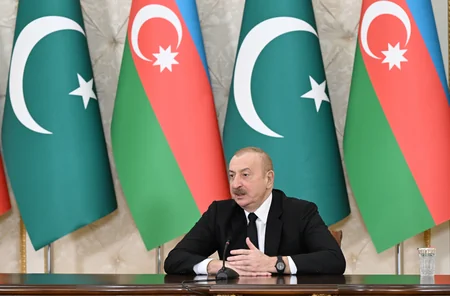 İlham Əliyev və Məhəmməd Şahbaz Şərif mətbuata bəyanatlarla çıxış ediblər