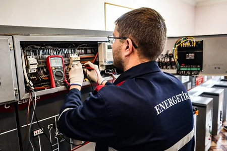 Naxçıvanda yeni elektrik sayğaclarının quraşdırılmasına başlanılıb