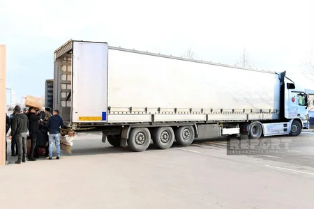 Naxçıvandan daha 10 TIR yardım Türkiyəyə göndərilib