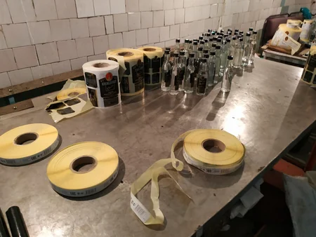 Ağstafada kustar üsulla alkoqollu içkilərin hazırlanması və vergidən yayınma halları müəyyən edilib