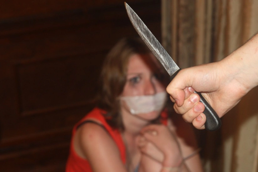 Suraxanıda yaşlı qadın tanışı tərəfindən bıçaqlanıb