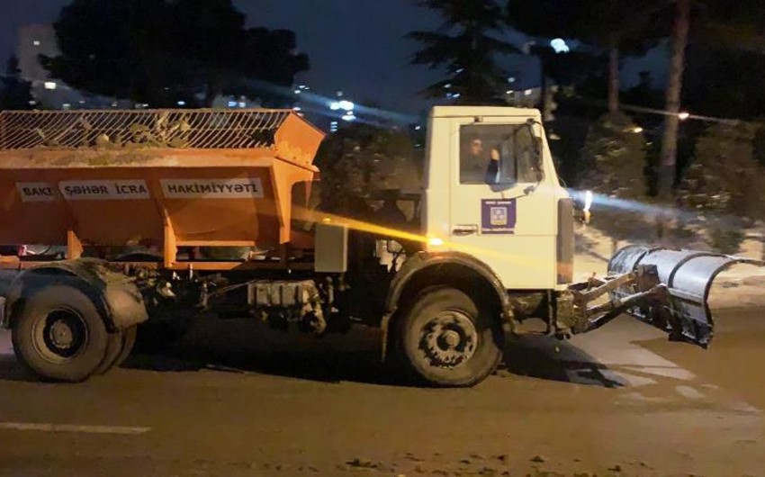 Bakıda qarın təmizlənməsi gecə saatlarında davam edəcək 
