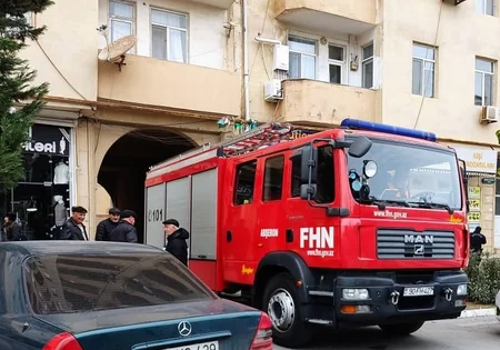 В Хырдалане в многоэтажном жилом доме произошел взрыв