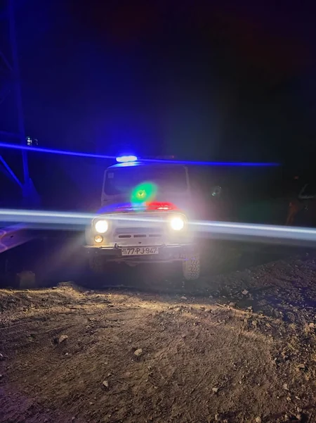Kəlbəcərdə avtomobil çaya aşıb, ölən və yaralananlar var